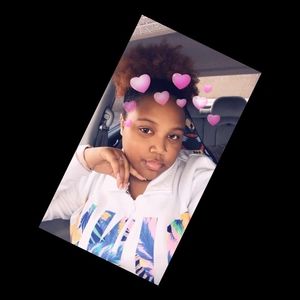 Meet your Posher, Victoria